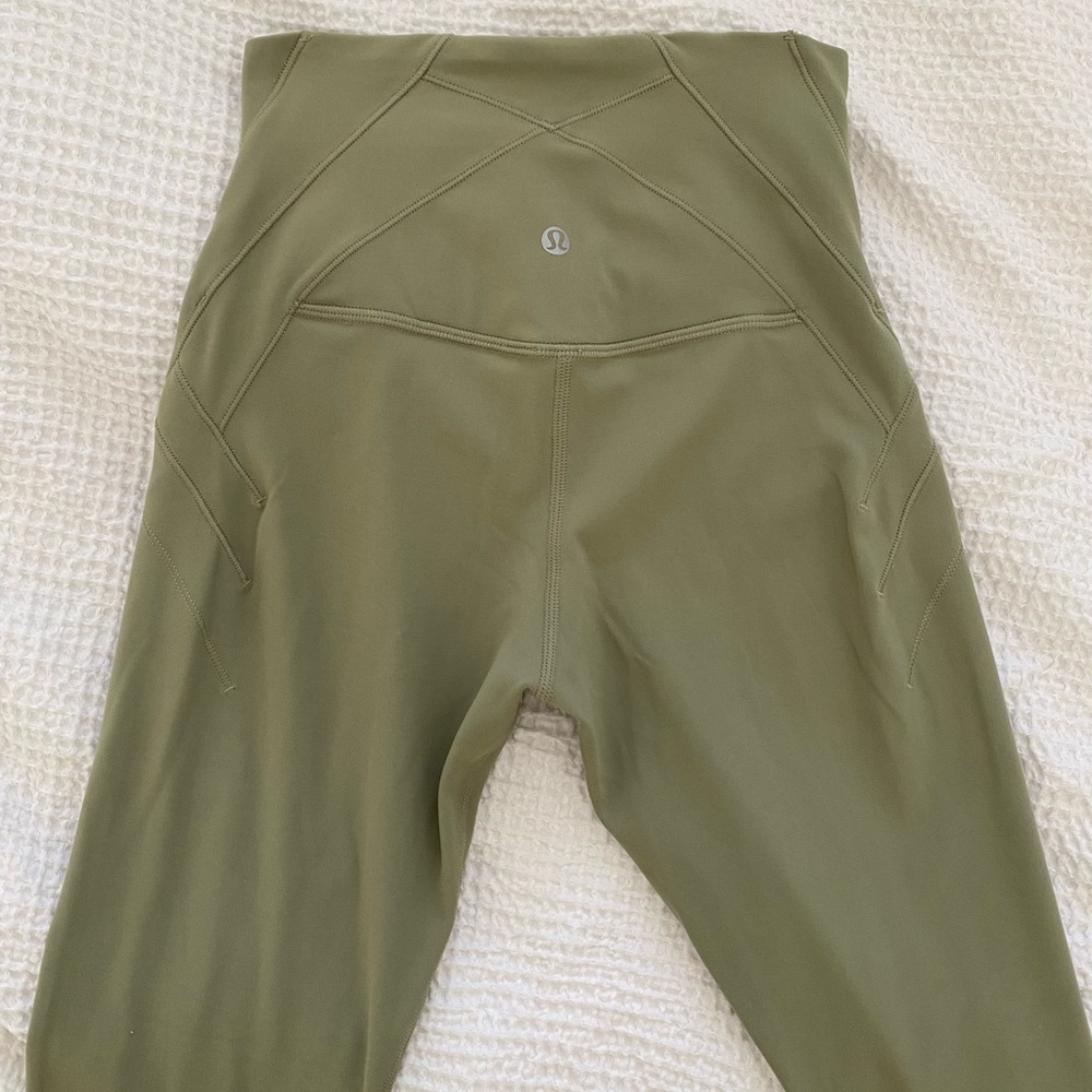 Lululemon leggings Nulu Fold High-Rise Yoga Tight 25”